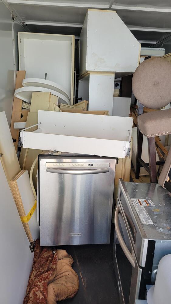 3021 - StorageMart OConnor Drive Toronto  auction IB-1952 50