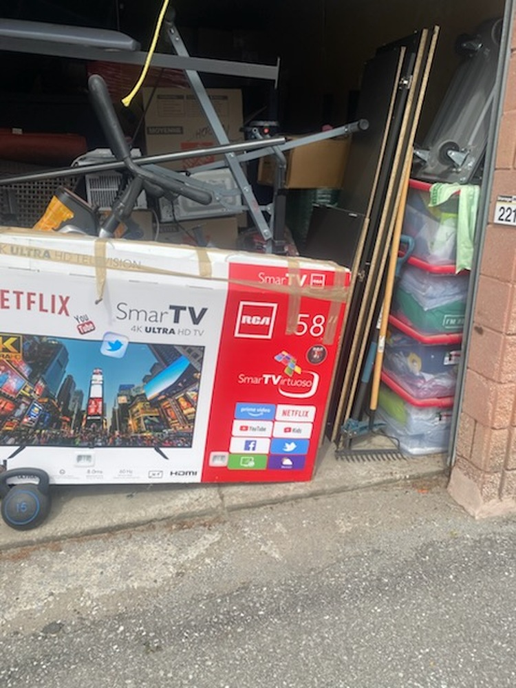 3033 -StorageMart  Pickering   auction IB-4993 30
