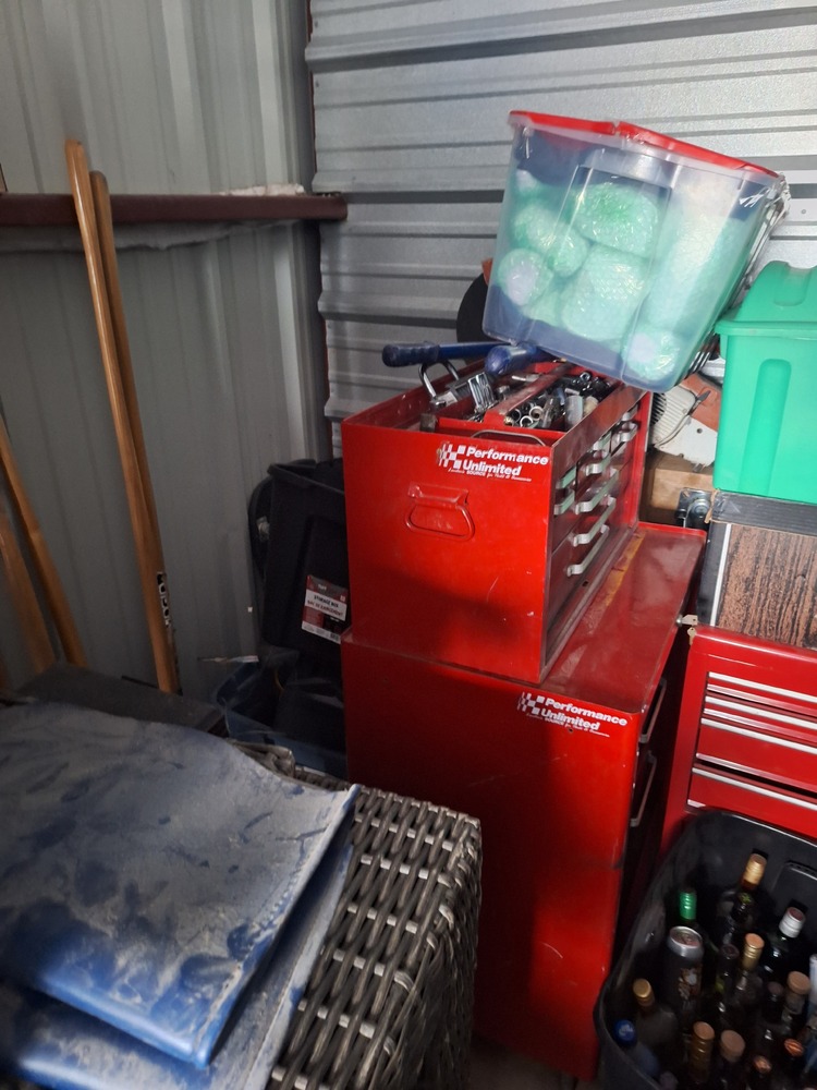 2771 -StorageMart  Wonderland Road North  auction IB-5653 10