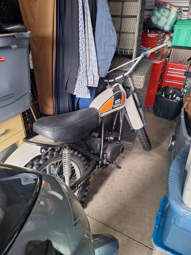 2771 -StorageMart  Wonderland Road North  auction IB-5653 80