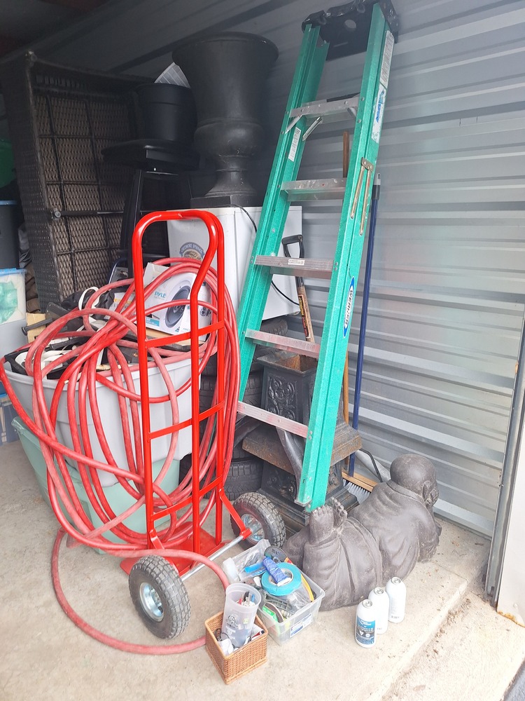2771 -StorageMart  Wonderland Road North  auction IB-5653 150