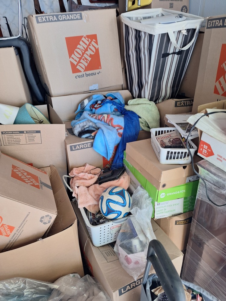 2771 -StorageMart  Wonderland Road North  auction IB-5996 90