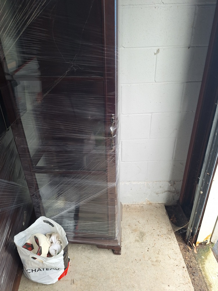 2771 -StorageMart  Wonderland Road North  auction IB-5996 120