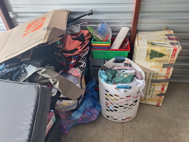 2771 -StorageMart  Wonderland Road North  auction IB-8726 150