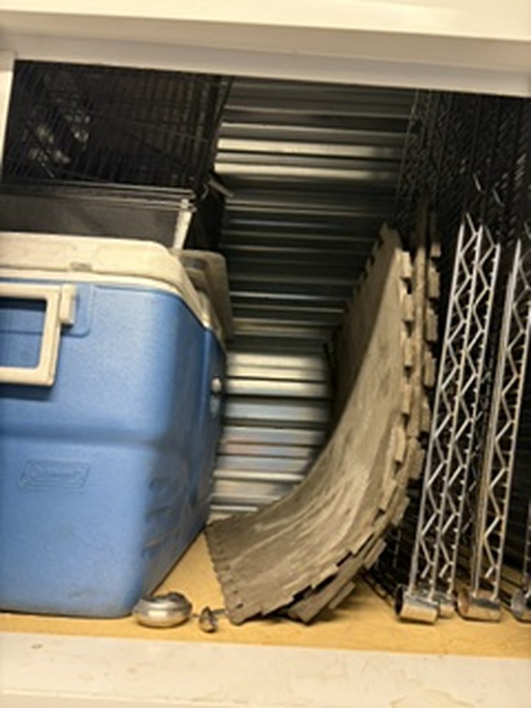 3001 - StorageMart Commissioners Rd W  auction IB-6152 40