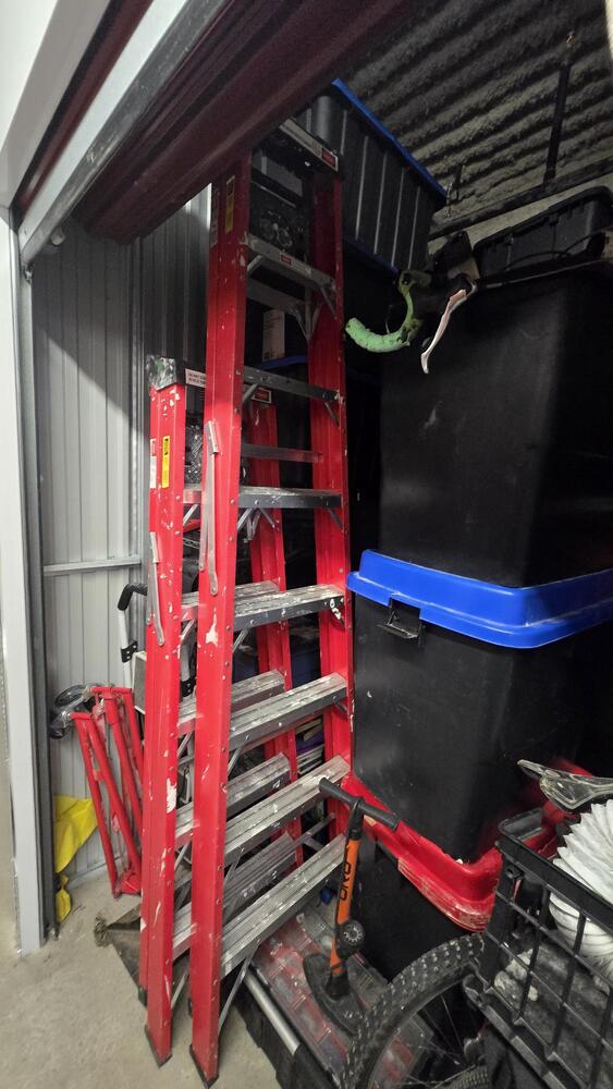 3019 - StorageMart 345 Danforth Road  auction IB-2552 10