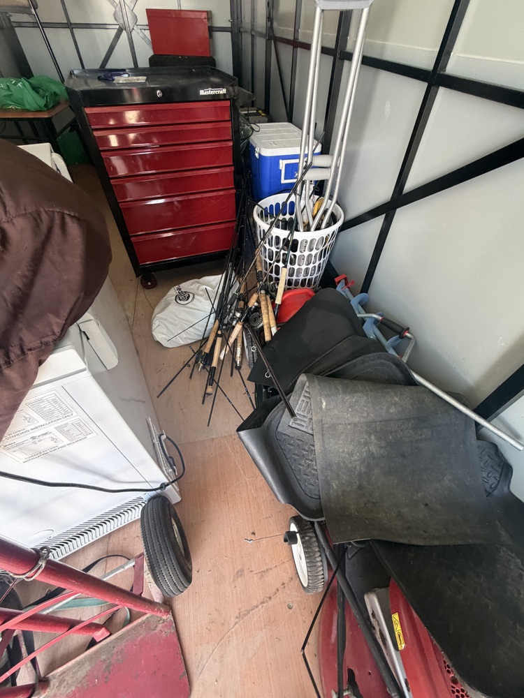 3004 - StorageMart St Thomas  auction IB-1802 60