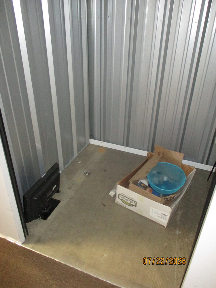 3205 - StorageMart 1st Ave N & Duke St   auction IB-2383