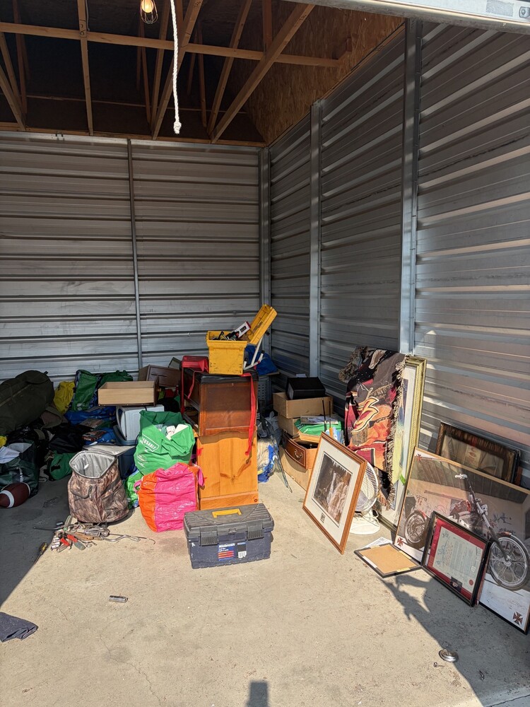 3307-StorageMart 52nd and Peigan Trail  auction IB-9855