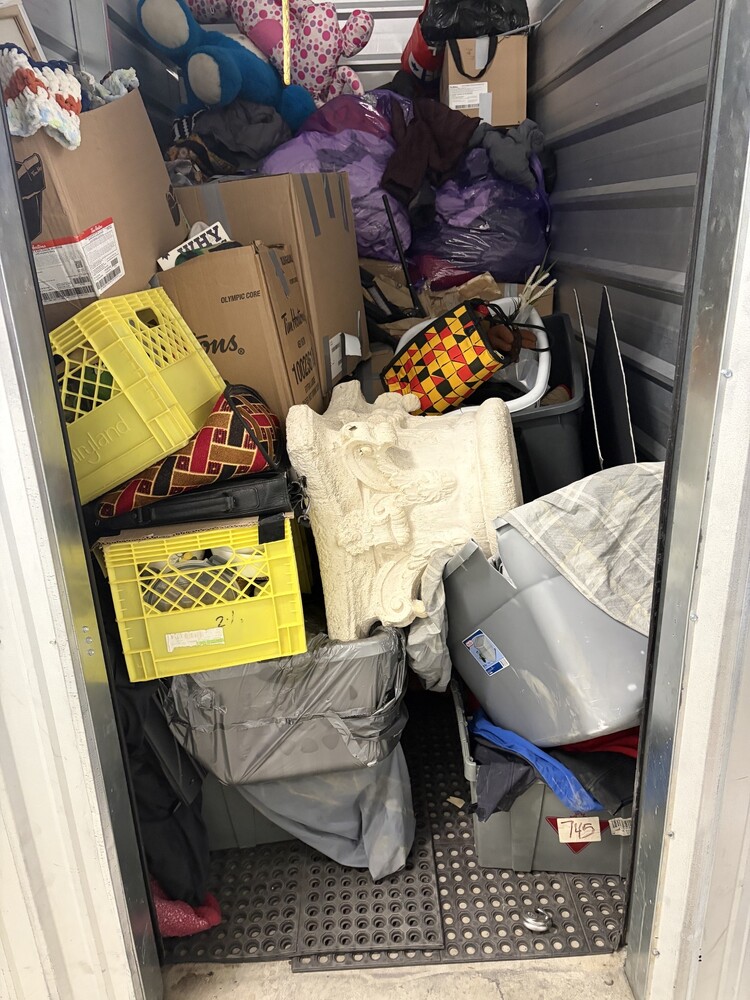 3307-StorageMart 52nd and Peigan Trail  auction IB-8771 10