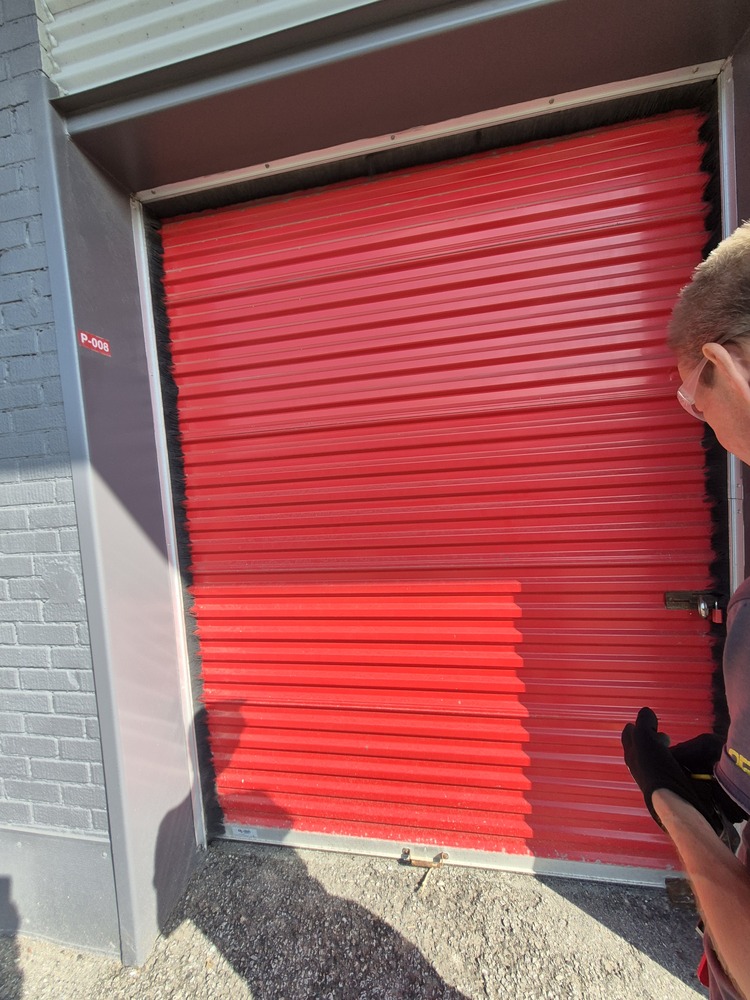 XYZ Storage - Laird  auction IB-8636