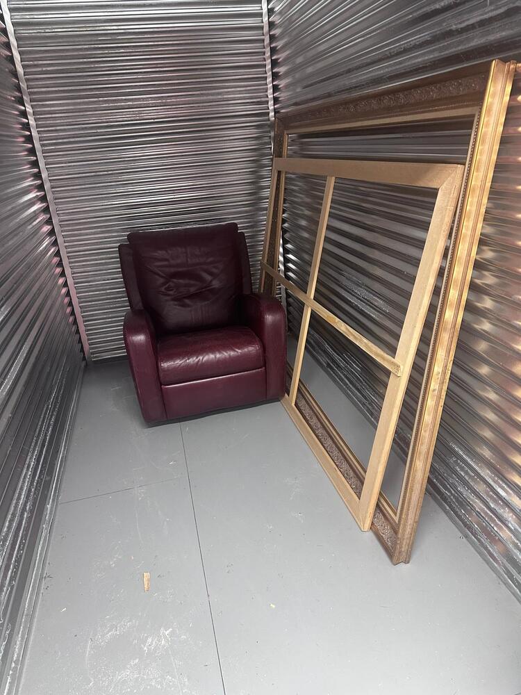 XYZ Storage - Laird  auction IB-2549