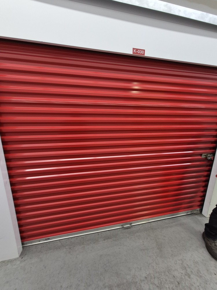 XYZ Storage - Laird  auction IB-9696