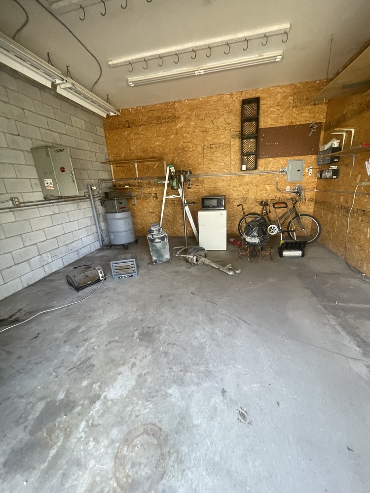 3020 - StorageMart Middlefield and Danforth  auction IB-2424 50