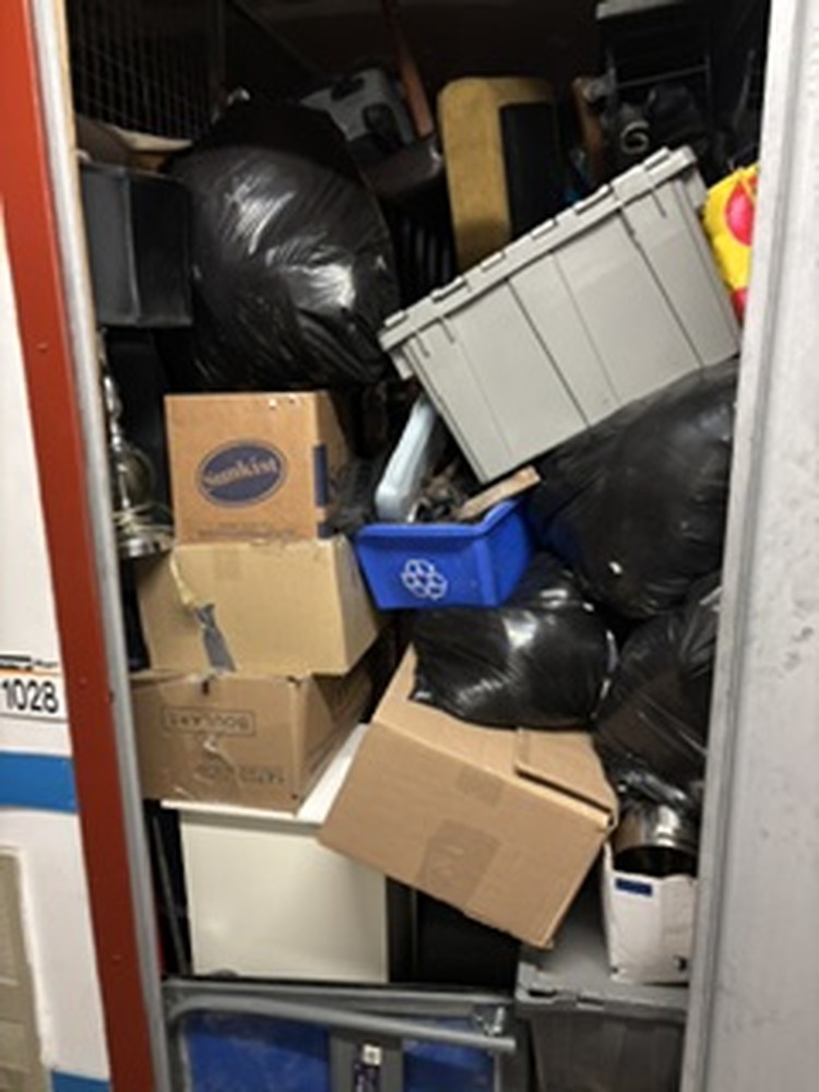 3102 - StorageMart St-Leonard  auction IB-6754 40