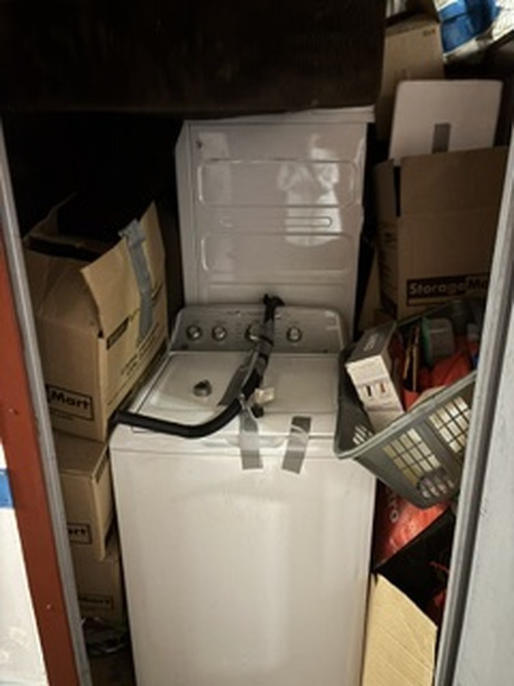 3102 - StorageMart St-Leonard  auction IB-4028 30