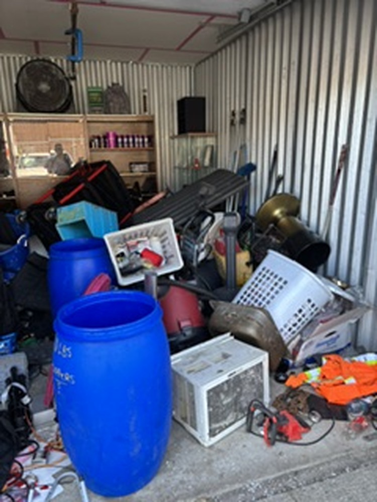 3102 - StorageMart St-Leonard  auction IB-6154