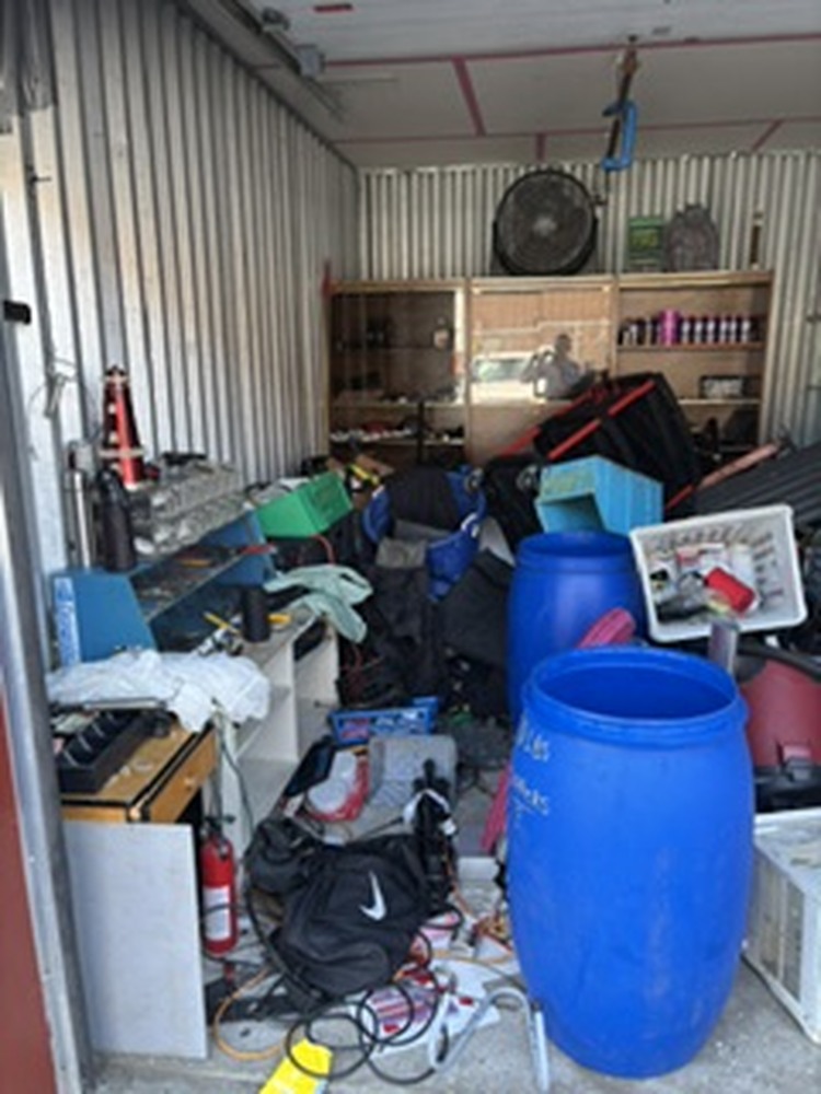 3102 - StorageMart St-Leonard  auction IB-6154 10