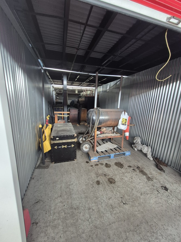 XYZ Storage - Laird  auction IB-4496