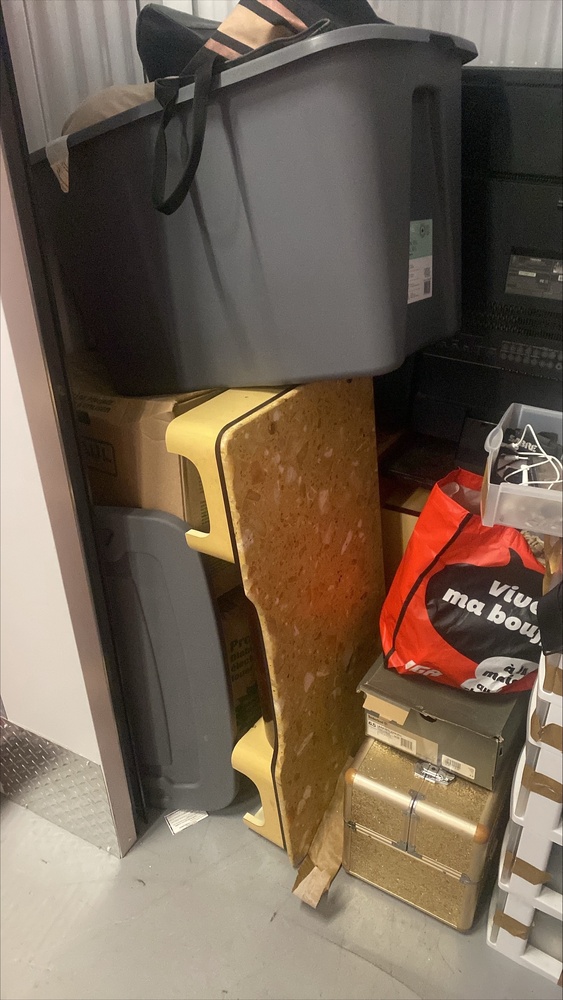 Montreal Mini-Storage - Dollard  auction IB-4760 70