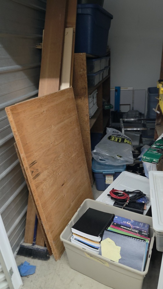 Advanced Self Storage  - North Vancouver  auction IB-9427 50