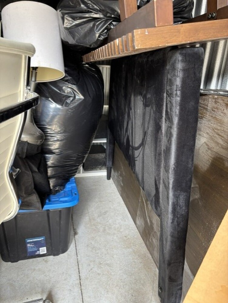 3026 - StorageMart Burlington  auction IB-1320 60