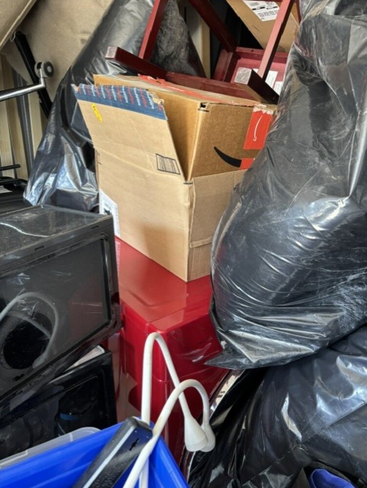 3026 - StorageMart Burlington  auction IB-1320 90