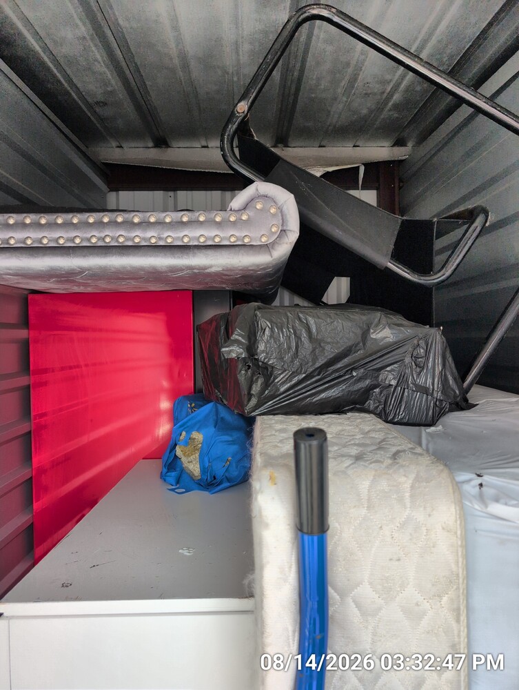 Storage of Welland Ave  auction IB-8362 30