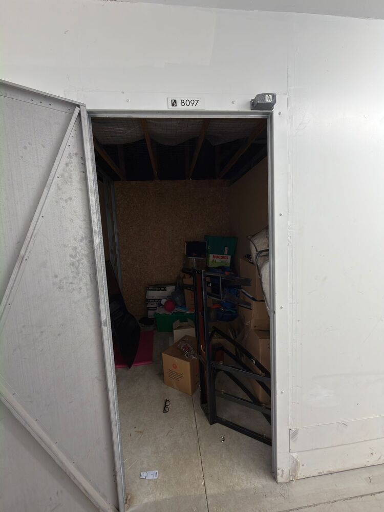 Public Storage P0019 -Nashua Dr  auction IB-7225