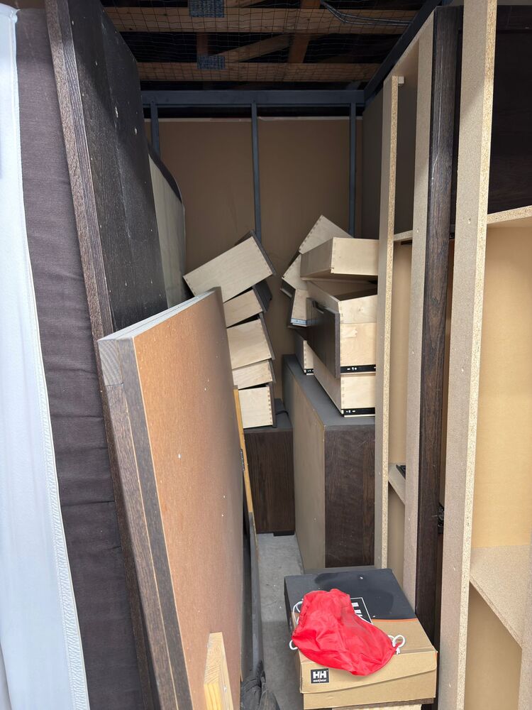 Public Storage P0019 -Nashua Dr  auction IB-9833 50